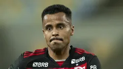RJ - RIO DE JANEIRO - 30/03/2024 - CARIOCA 2024, NOVA IGUACU X FLAMENGO FINAL - Allan jogador do Flamengo durante partida contra o Nova Iguacu no estadio Maracana pelo campeonato Carioca 2024.