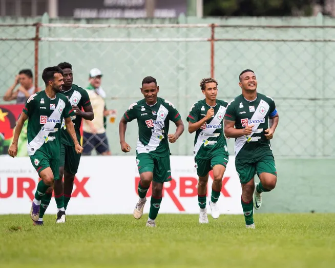 Foto: Talita Gouvea/AGIF – Time do Tuna Luso