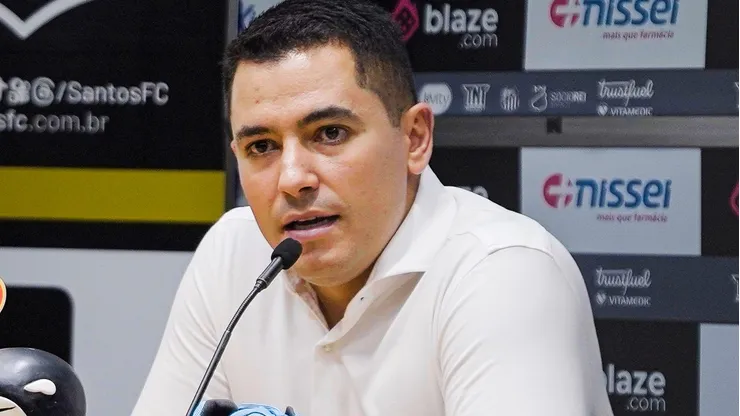 CEO segue de olho no mercado - Foto: Leandro Reis/Santos FC.