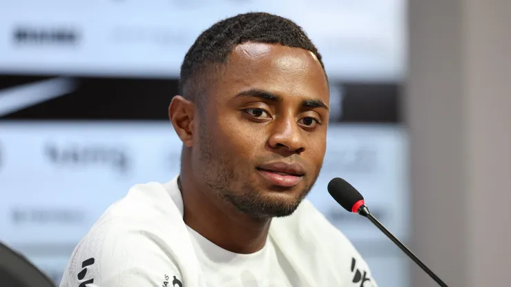SP - SAO PAULO - 10/01/2024 - CORINTHIANS, APRESENTACAO DIEGO PALACIOS - Diego Palacios durante sua apresentacao oficial como jogador do [EQUIPE] em coletiva de imprensa realizada no CT Joaquim Grava. Foto: Marcello Zambrana/AGIF