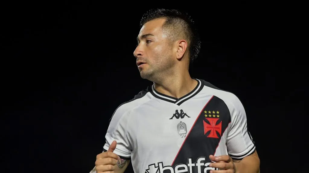 Jean David com a camisa do Vasco. Foto: Thiago Ribeiro/AGIF
