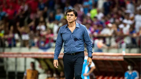 Gustavo Quinteros no comando do Grêmio. Foto: Pedro Chaves/AGIF