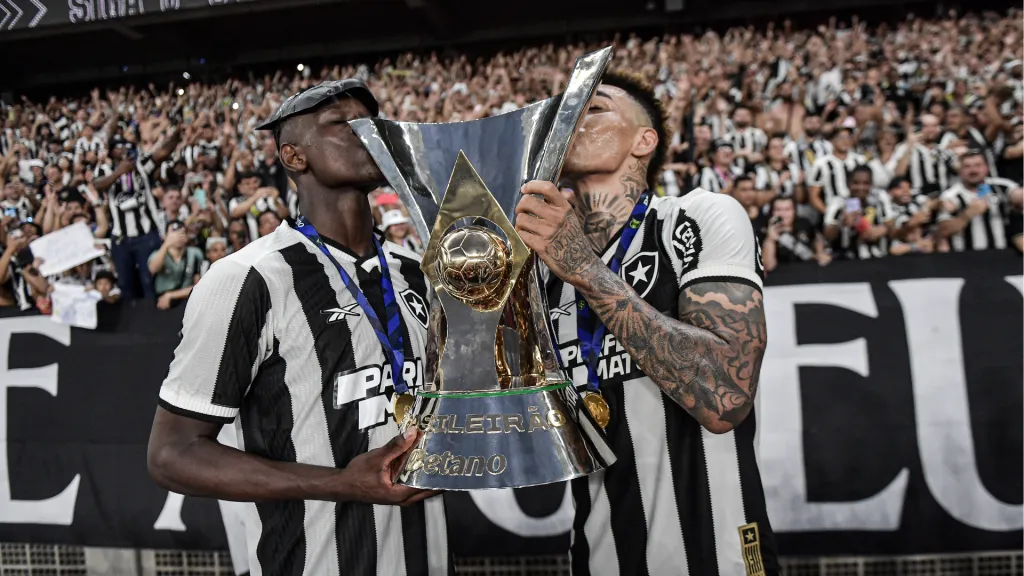 Luiz Henrique, na conquista do Brasileirão. Foto: Thiago Ribeiro/AGIF