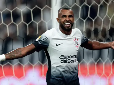 Alex Santana entra na briga por titularidade no Corinthians