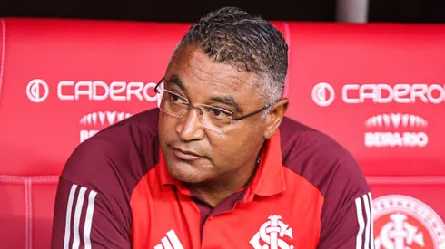 RS - PORTO ALEGRE - 08/11/2024 - BRASILEIRO A 2024, INTERNACIONAL X FLUMINENSE - Roger Machado tecnico do Internacional durante partida contra o Fluminense no estadio Beira-Rio pelo campeonato Brasileiro A 2024. Foto: Maxi Franzoi/AGIF