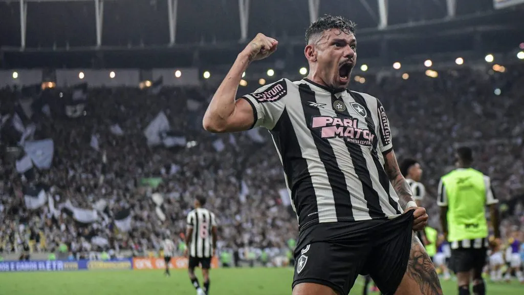 Tiquinho em ação pelo Botafogo. Foto: Thiago Ribeiro/AGIF