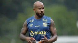 Patrick em treino no CT Rei Pelé