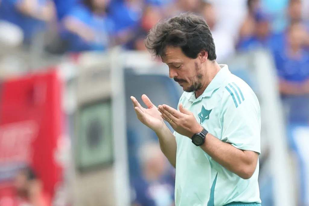 Diniz durante o jogo com o Betim. Foto: Gilson Lobo/AGIF