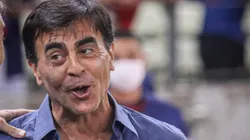 Treinador segue fazendo testes - Foto: Lucas Emanuel/AGIF.