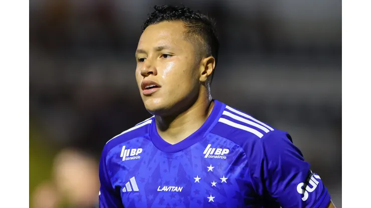 SP - BRAGANCA PAULISTA - 01/12/2024 - BRASILEIRO A 2024, BRAGANTINO X CRUZEIRO - Marlon jogador do Cruzeiro durante partida contra o Bragantino no estadio Nabi Abi Chedid pelo campeonato Brasileiro A 2024. Foto: Joisel Amaral/AGIF