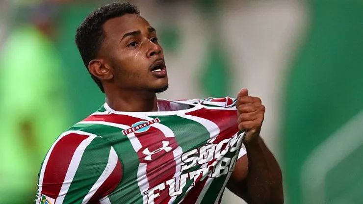 Wendel do Fluminense comemora um gol marcado durante a partida entre o Fluminense e o Atlético GO como parte da Brasileirao Series A 2017 no Maracanã