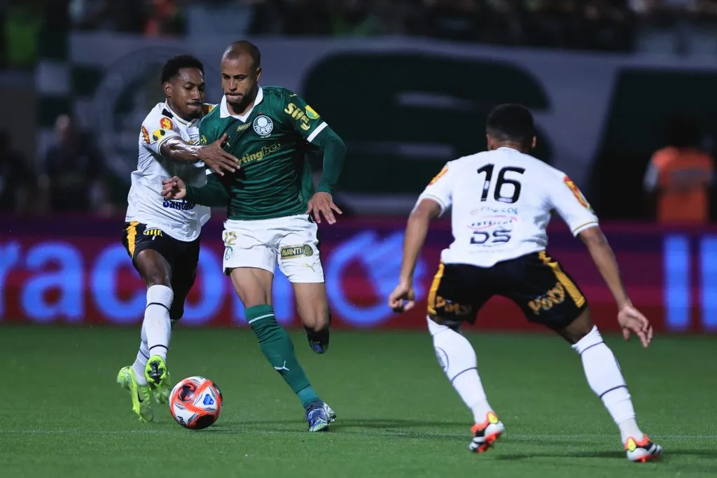 Mayke atuou na derrota do Palmeiras para o Novorizontino. Foto: Ettore Chiereguini/AGIF