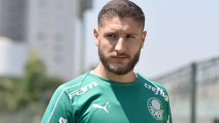Zé Rafael durante treinamento no CT Academia de Futebol, em 2019.