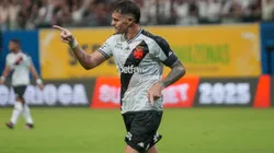 Vegetti, do Vasco, comemora seu gol com Puma Rodriguez durante partida contra o Madureira na Arena da Amazônia pelo Campeonato Carioca 2025. Foto: Aguilar Abecassis / AGIF