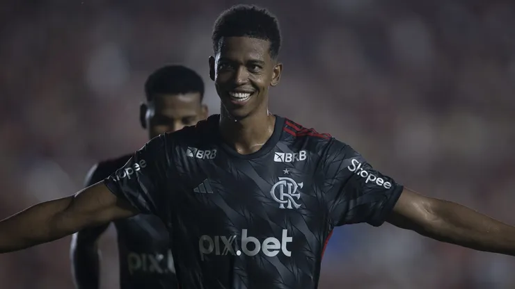 Carlinhos no Flamengo durante partida contra o Bangu no estadio Castelao De Sao Luis pelo campeonato Carioca 2025. Foto: Kayan Mendes/AGIF
