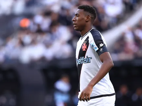 Vasco apoia Léo e repudia racismo sofrido por ex-zagueiro