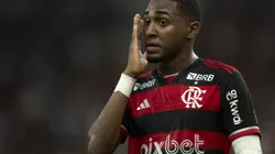 Lorran jogador do Flamengo lamenta durante partida contra o Gremio no estadio Maracana pelo campeonato Brasileiro A 2024. Foto: