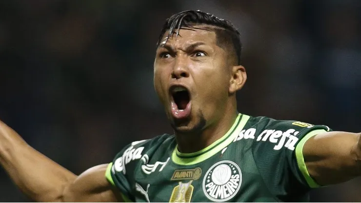 Rony deve assinar com Santos até dezembro de 2027 - Foto: Miguel Schincariol/Getty Images