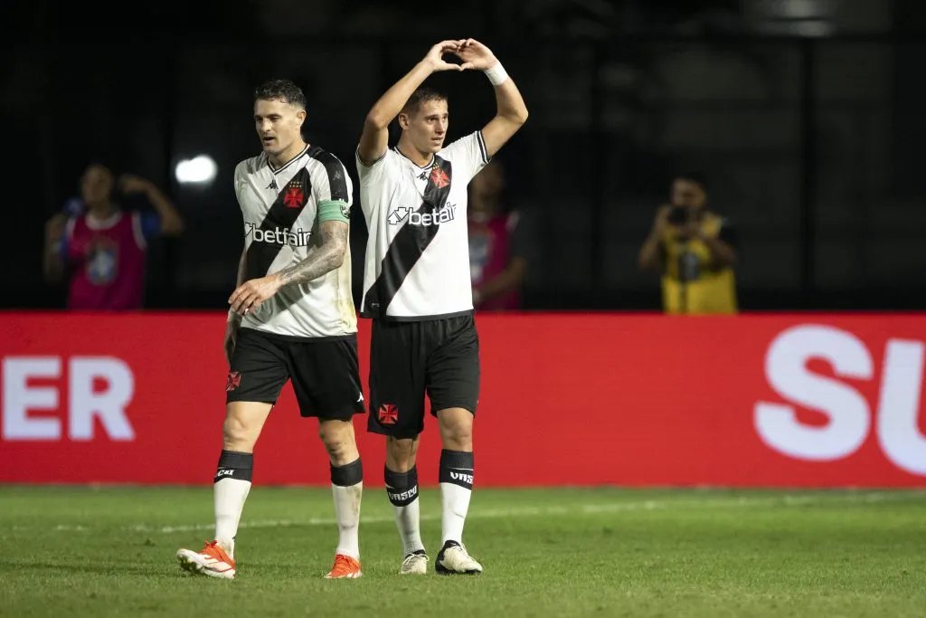 Estrella marcou um gol pelo Vasco na vitória sobre o São Paulo, ano passado. Foto: Jorge Rodrigues/AGIF