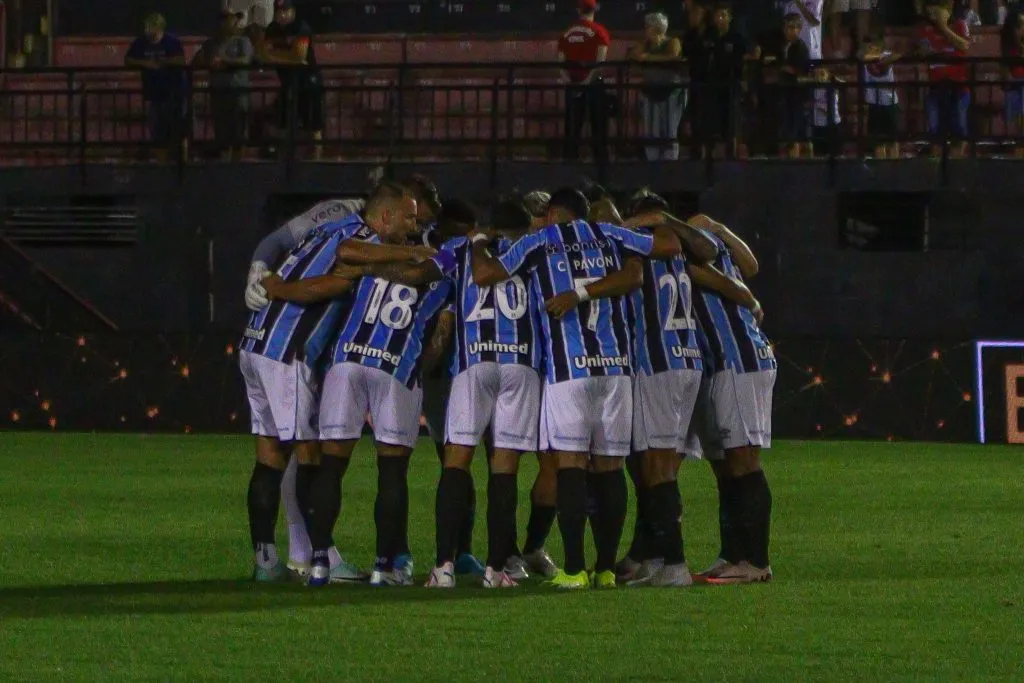 RS – PELOTAS – 22/01/2025 – GAUCHO 2025, BRASIL DE PELOTAS X GREMIO – Jogadores do Gremio durante entrada em campo para partida contra o Brasil de Pelotas no estadio Bento Mendes de Freitas pelo campeonato Gaucho 2025. Foto: Volmer Perez/AGIF