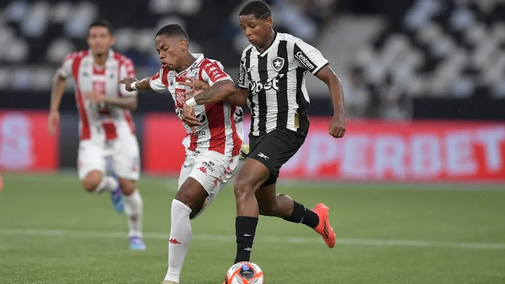 Botafogo e Bangu se enfrentaram no Nilton Santos