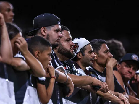 Torcida do Corinthians perde a paciência com atuação de Cacá no Majestoso