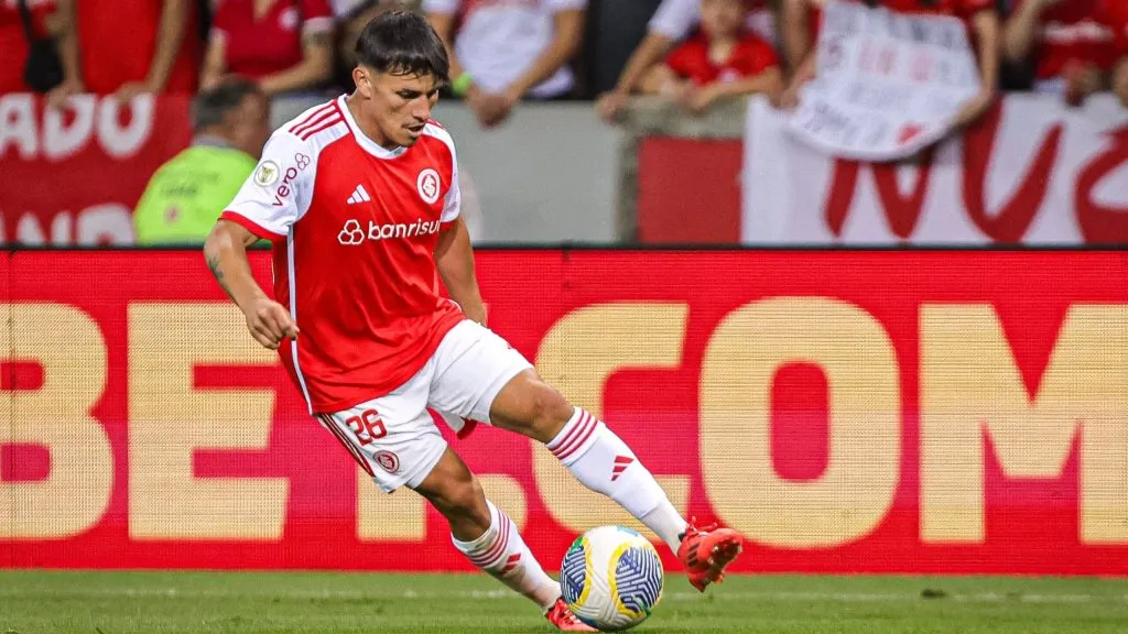 Bernabei em ação pelo Internacional. Foto: Maxi Franzoi/AGIF