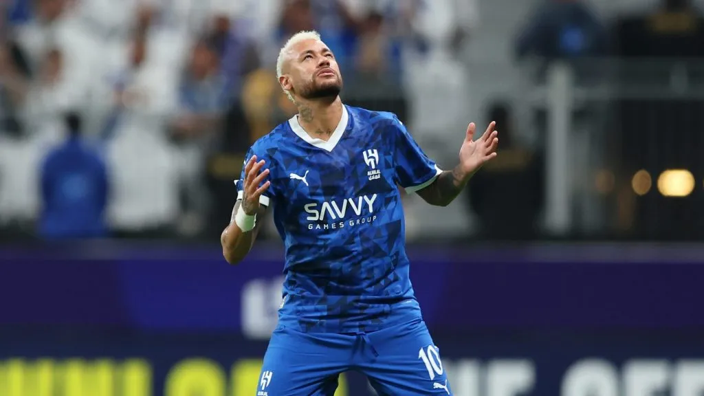 Período de Neymar no Santos pode ser superior a seis meses – Foto: Yasser Bakhsh/Getty Images