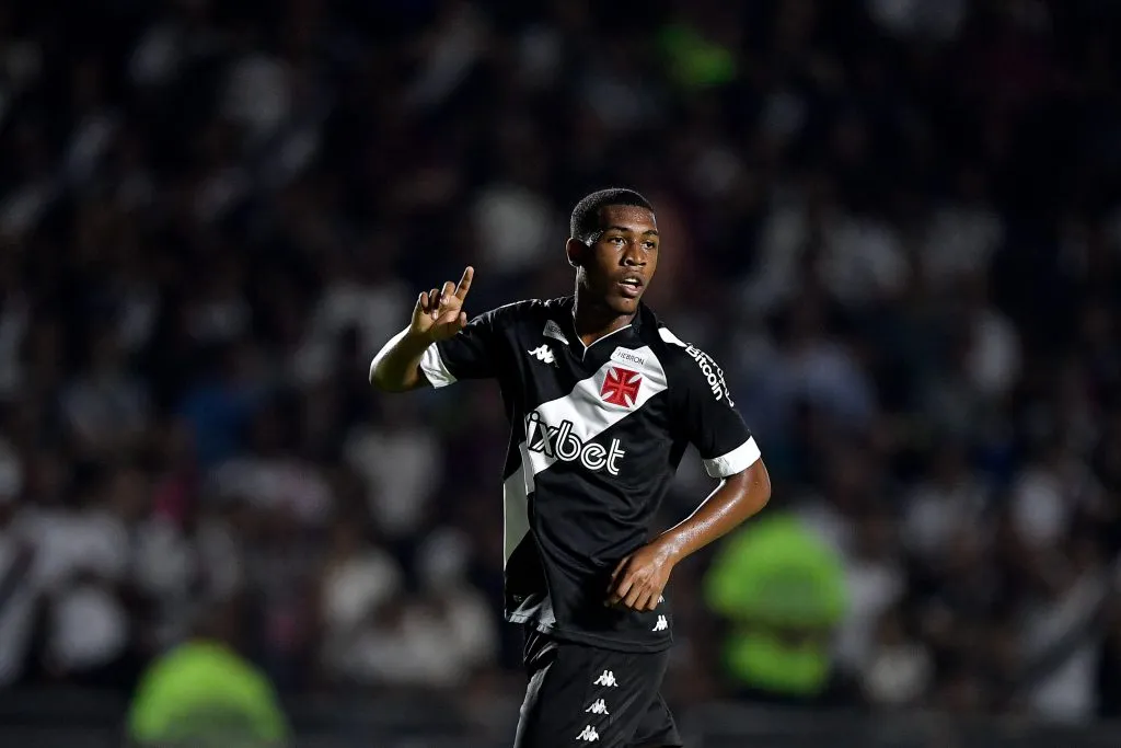 Rayan, do Vasco, durante partida contra o Boavista em São Januário pelo Campeonato Carioca 2023. Foto: Thiago Ribeiro / AGIF