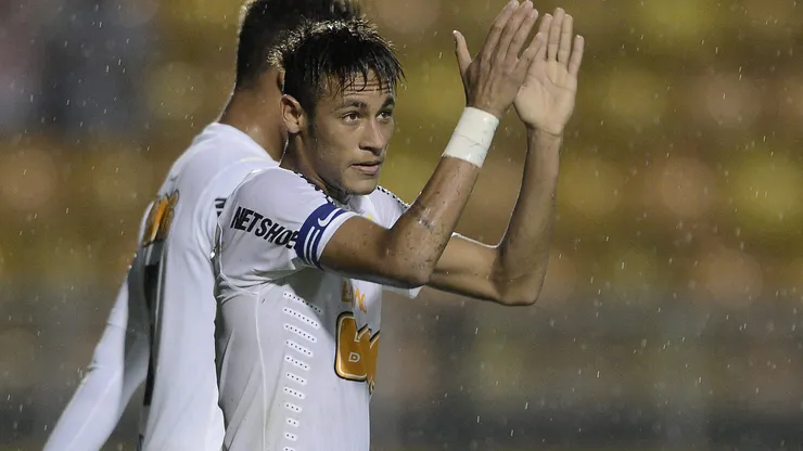Neymar em Santos x Grêmio Barueri em amistoso no Pacaembu. Foto: Mauro Horita / AGIF