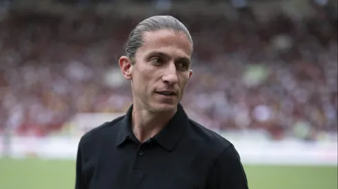 Filipe Luís toma decisão importante no Flamengo – Foto: Jorge Rodrigues/AGIF