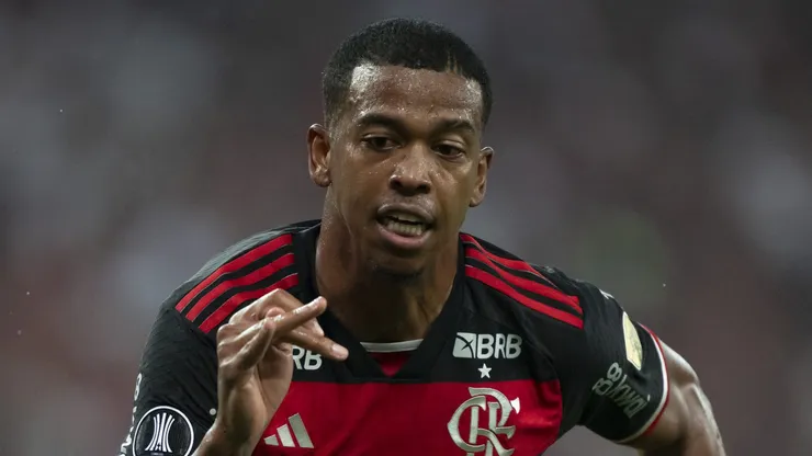 Carlinhos jogador do Flamengo durante partida contra o Bolivar no estadio Maracana pelo campeonato Copa Libertadores 2024. Foto: Jorge Rodrigues/AGIF