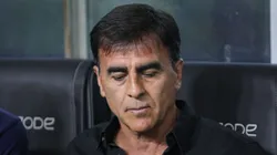 Gustavo Quinteros, técnico do Grêmio, durante partida contra o Caxias na Arena do Grêmio, pelo Campeonato Gaúcho 2025. Foto: Maxi Franzoi / AGIF