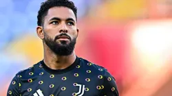 GENOA, ITALY - SEPTEMBER 28: Douglas Luiz of Juventus looks on prior to kick-off in the Serie A match between Genoa and Juventus at Stadio Luigi Ferraris on September 28, 2024 in Genoa, Italy. (Photo by Simone Arveda/Getty Images)