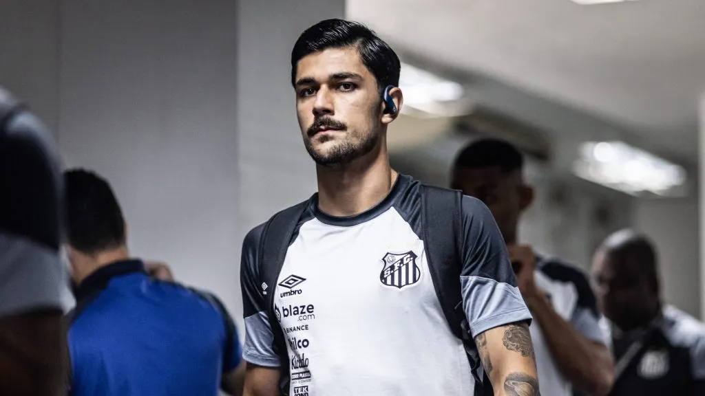 João Basso - Foto: Raul Baretta/Santos FC.