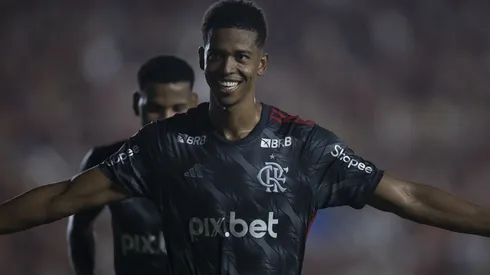 MA - SAO LUIS - 22/01/2025 - CARIOCA 2025, BANGU X FLAMENGO - Carlinhos jogador do Flamengo comemora seu gol durante partida contra o Bangu no estadio Castelao De Sao Luis pelo campeonato Carioca 2025. Foto: Kayan Mendes/AGIF