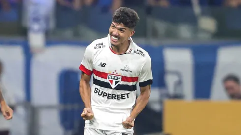 William Gomes comemora gol diante do Cruzeiro