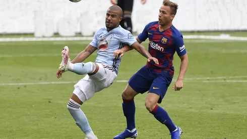 Arthur Melo (à direita) está na mira do Santos após encaminhar retorno de Neymar