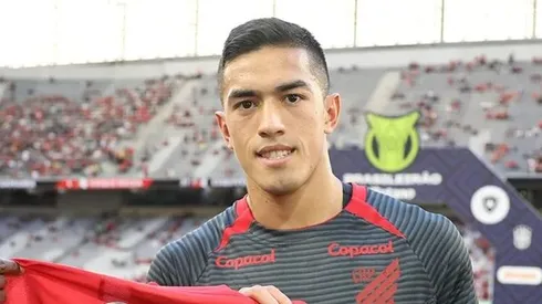 Cuello, ex-atacante do Athletico-PR fecha com o Galo para reforçar a defesa alvinegra