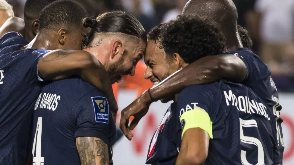 Sergio Ramos jogou com Neymar no PSG - (Photo by Amir Levy/Getty Images).