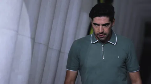 Abel Ferreira, técnico do Palmeiras, durante partida contra o Botafogo no Allianz Parque pelo Campeonato Brasileiro A 2024. Foto: Ettore Chiereguini / AGIF