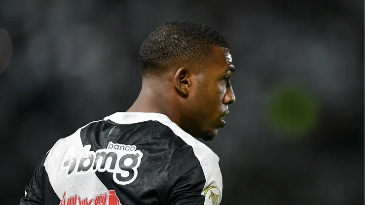 Rayan jogando no Vasco. Foto: Thiago Ribeiro/AGIF