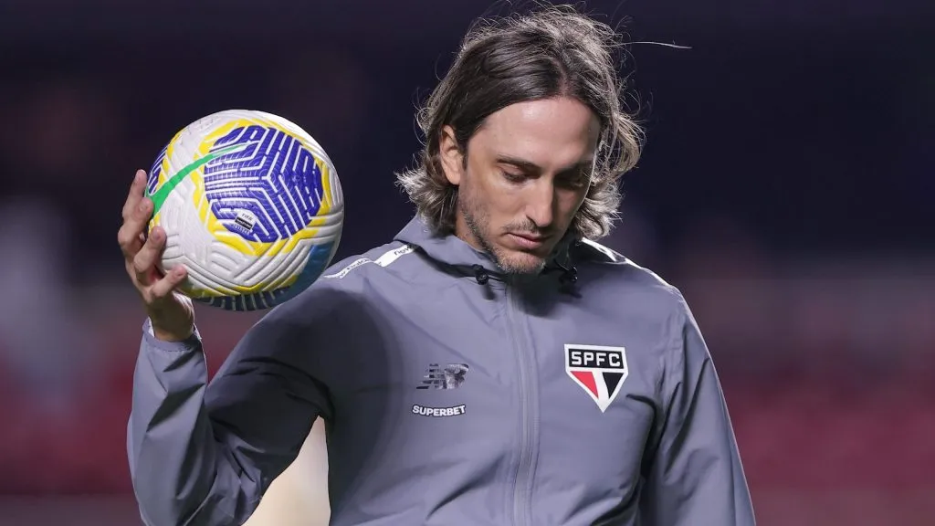 Zubeldía cabisbaixo. Foto: Ettore Chiereguini/AGIF