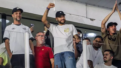 Neymar, ex jogador do Santos, durante partida contra o Corinthians na Vila Belmiro pelo Campeonato Paulista 2024. Foto: Reinaldo Campos / AGIF