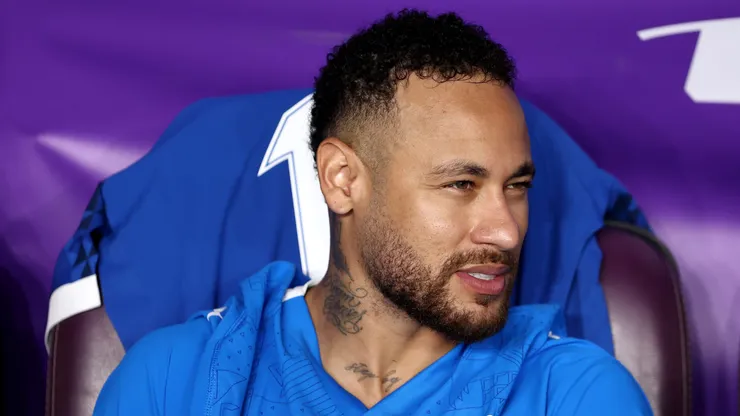 Neymar está voltando ao Brasil para jogar no Santos