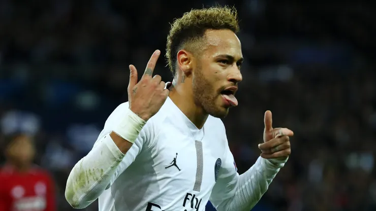 Neymar retorna ao Santos.