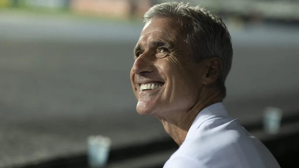 Luís Castro está desempregado - Foto: Jorge Rodrigues/AGIF.