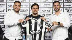 Artur é apresentado pelo Botafogo e fala sobre emoção de vestir a camisa 7. Foto: Vítor Silva / Botafogo
