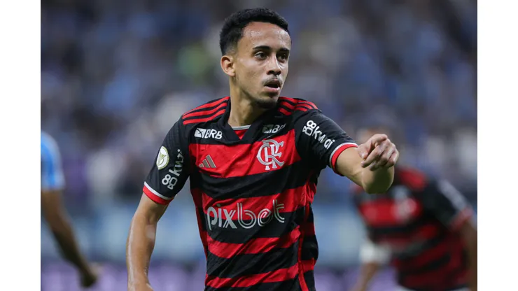 Ida de Matheus Gonçalves para o Santos está descartada - Foto: Maxi Franzoi/AGIF