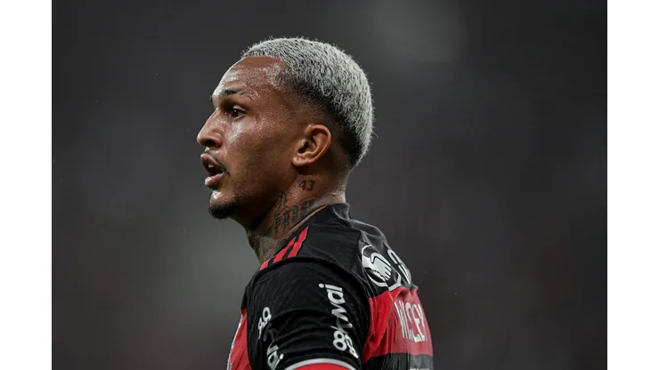 Wesley vem sendo cobiçado no mercado - Foto: Thiago Ribeiro/AGIF